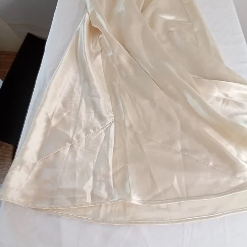 Victoria's Secret Vintage Gold Label Full Length Wide Sweep Nightgown Cream L - Picture 9 of 14